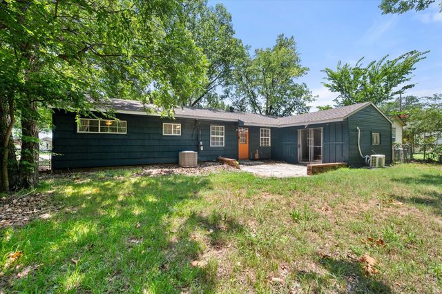 555 W Main Street, Lancaster, TX 75146