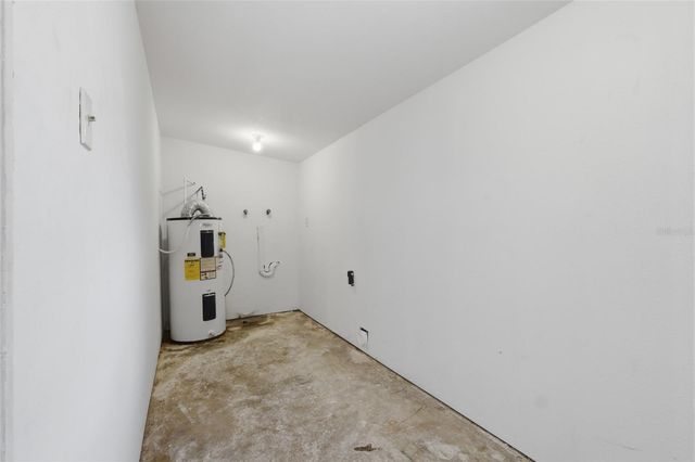 410 S OAKWOOD AVENUE, Brandon, FL 33511