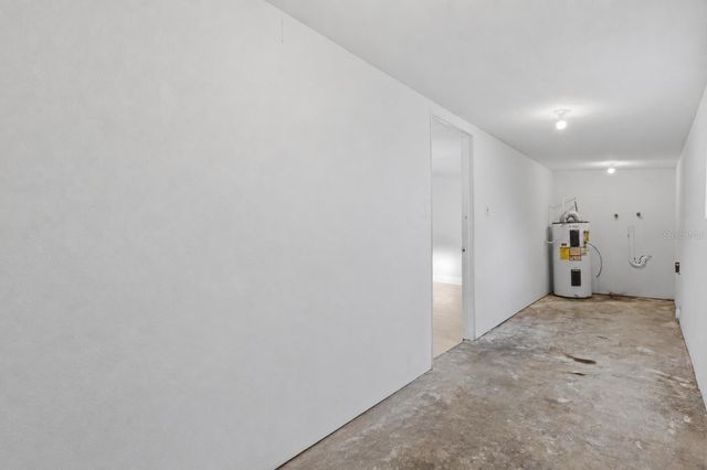 410 S OAKWOOD AVENUE, Brandon, FL 33511