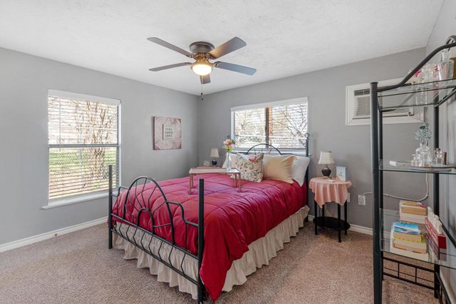 318 Clear Creek DR, Burnet, TX 78611