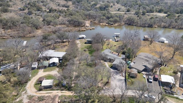 318 Clear Creek DR, Burnet, TX 78611