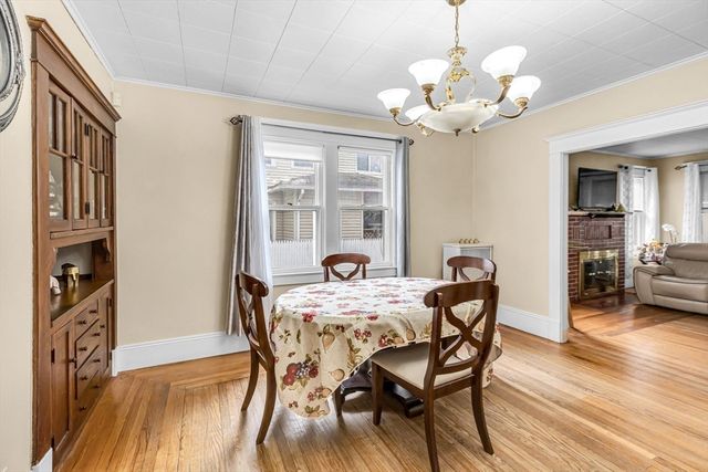 79 Marsden St, Springfield, MA 01109