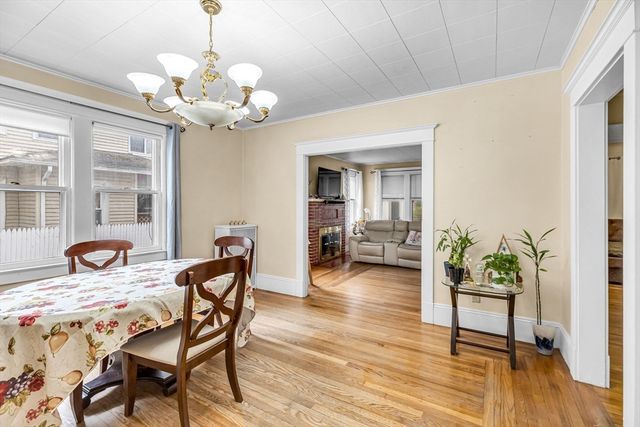 79 Marsden St, Springfield, MA 01109