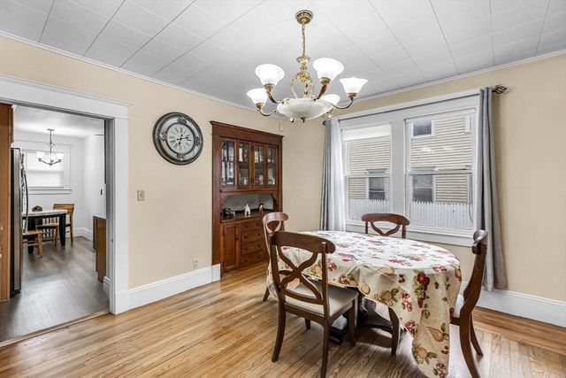 79 Marsden St, Springfield, MA 01109