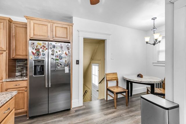 79 Marsden St, Springfield, MA 01109