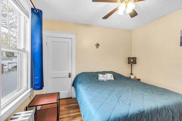 79 Marsden St, Springfield, MA 01109