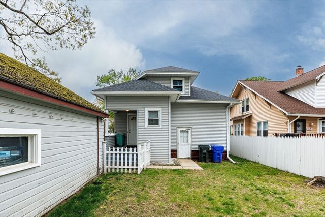 79 Marsden St, Springfield, MA 01109