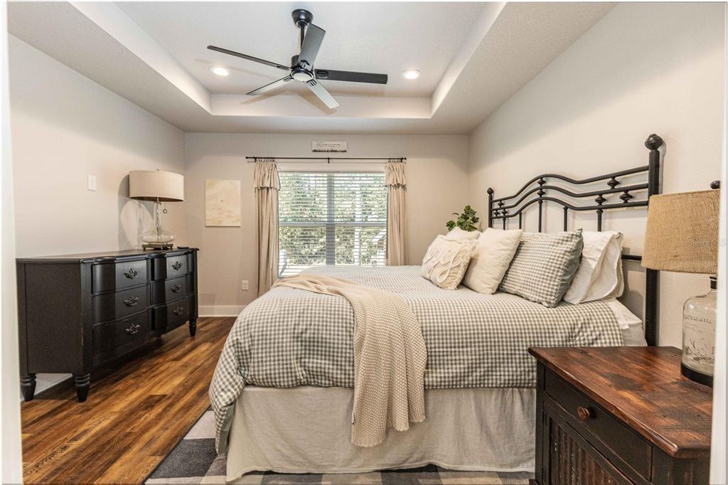 Image 21 of property listing at 9036 COUNTY ROAD 121, Wildwood, FL 34785