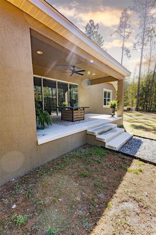 Image 40 of property listing at 9036 COUNTY ROAD 121, Wildwood, FL 34785