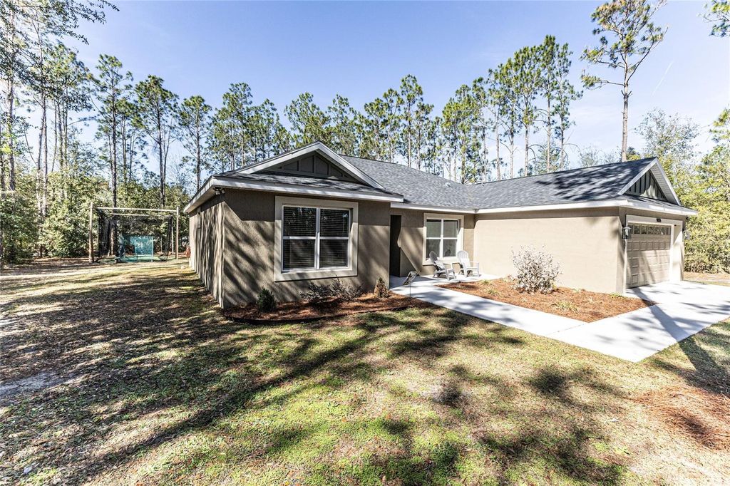Image 42 of property listing at 9036 COUNTY ROAD 121, Wildwood, FL 34785