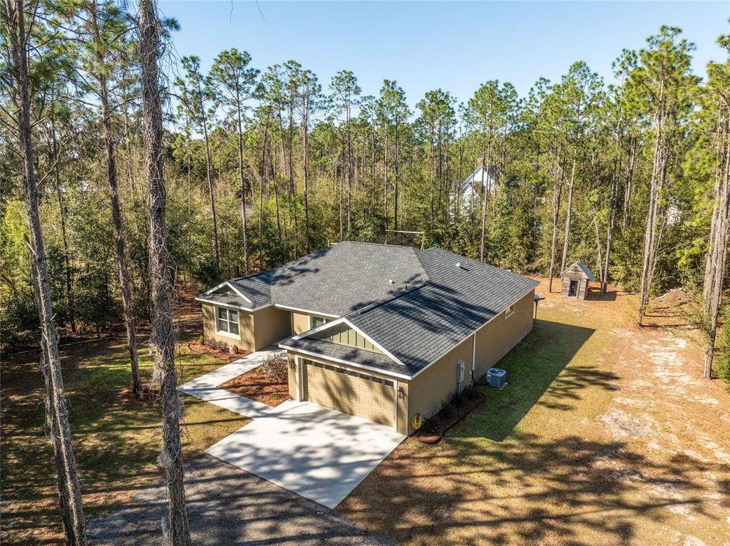 Image 43 of property listing at 9036 COUNTY ROAD 121, Wildwood, FL 34785