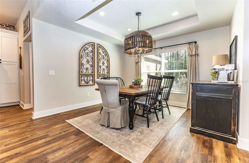 Image 9 of property listing at 9036 COUNTY ROAD 121, Wildwood, FL 34785