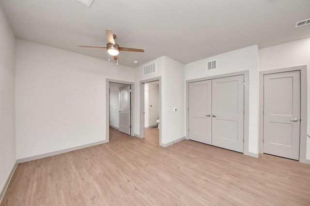 4639 Techniplex Drive 1416, Stafford, TX 77477