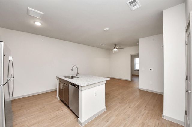 4639 Techniplex Drive 1416, Stafford, TX 77477