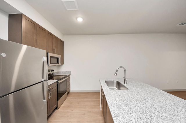 4639 Techniplex Drive 1416, Stafford, TX 77477