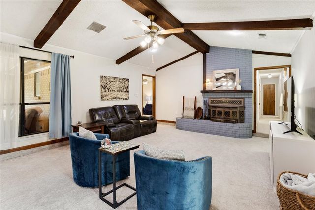 110 Bois D Arc Street, Tom Bean, TX 75491