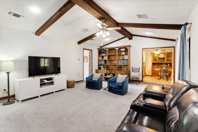 110 Bois D Arc Street, Tom Bean, TX 75491