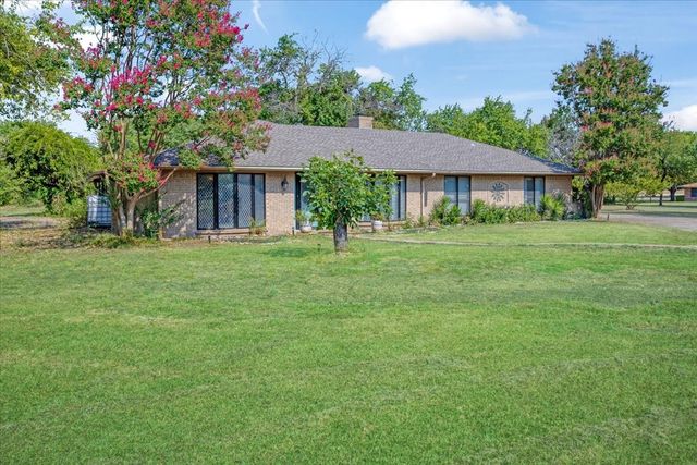 110 Bois D Arc Street, Tom Bean, TX 75491