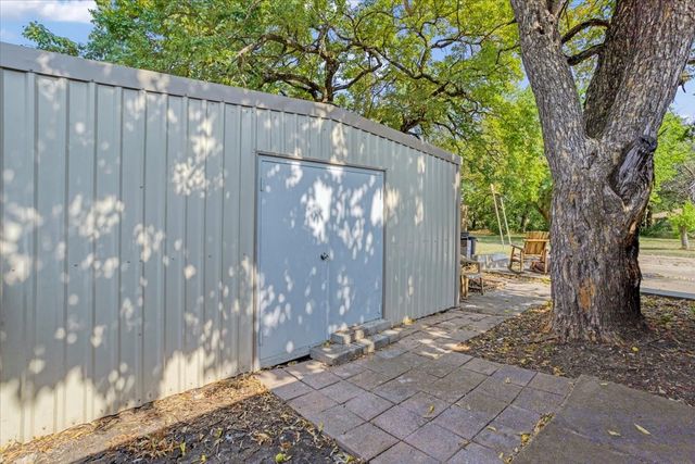 110 Bois D Arc Street, Tom Bean, TX 75491