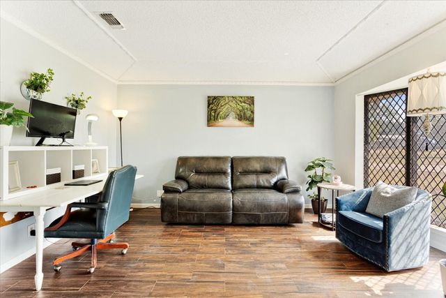 110 Bois D Arc Street, Tom Bean, TX 75491