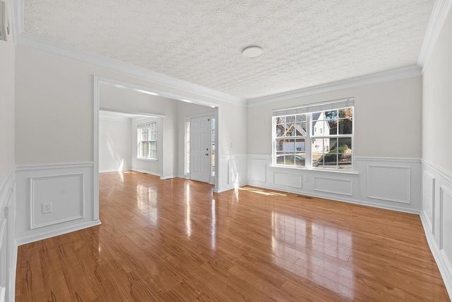 670 Roxford Ln, Buford, GA 30518