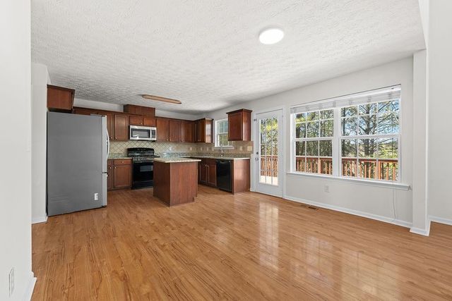 670 Roxford Ln, Buford, GA 30518