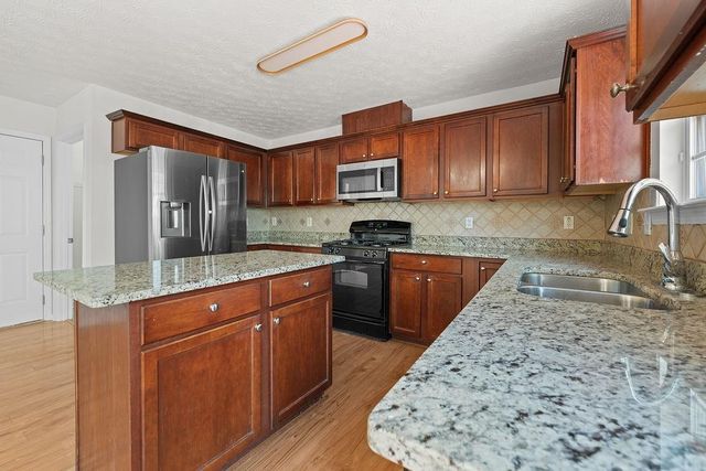 670 Roxford Ln, Buford, GA 30518