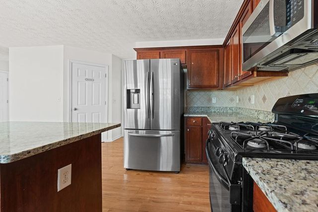 670 Roxford Ln, Buford, GA 30518