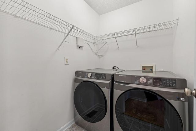 670 Roxford Ln, Buford, GA 30518