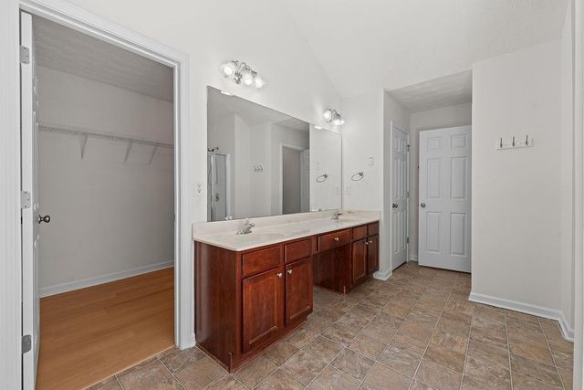 670 Roxford Ln, Buford, GA 30518