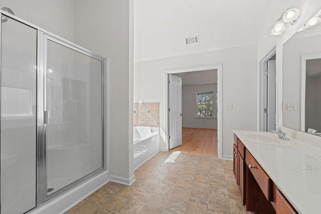 670 Roxford Ln, Buford, GA 30518