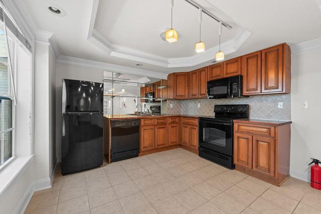 670 Roxford Ln, Buford, GA 30518