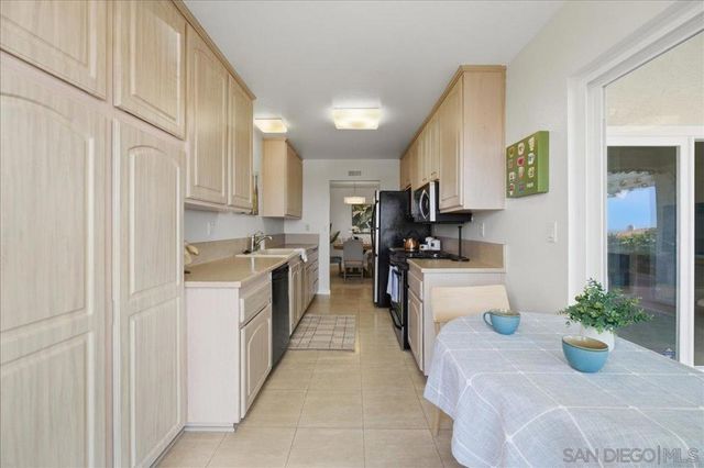 6733 Hyacinth, Carlsbad, CA 92011