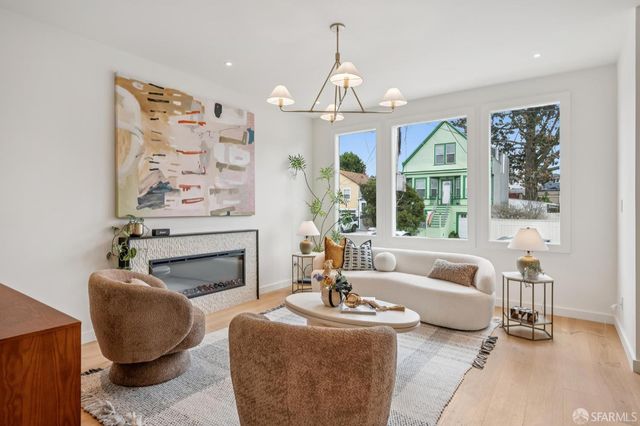 382 Lisbon Street, San Francisco, CA 94112