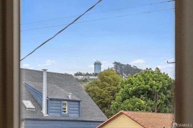 382 Lisbon Street, San Francisco, CA 94112