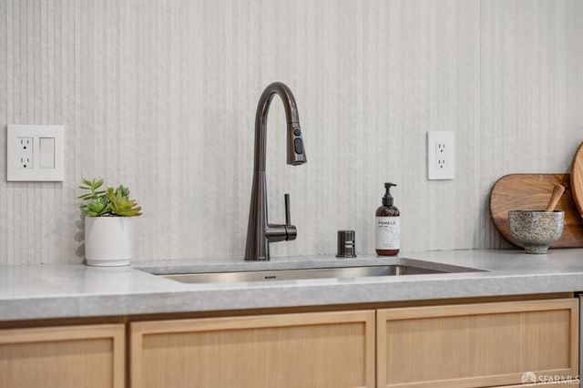 382 Lisbon Street, San Francisco, CA 94112