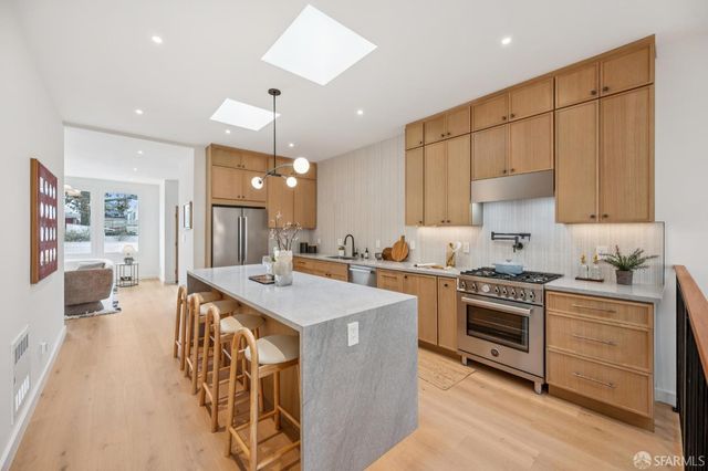 382 Lisbon Street, San Francisco, CA 94112