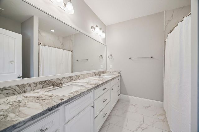 1547 Cheshire Lane, Houston, TX 77018