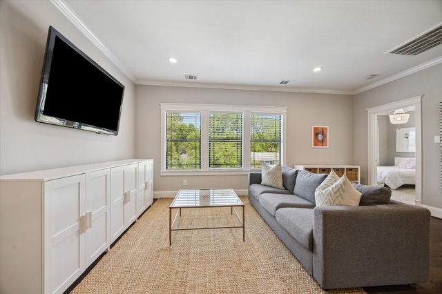 1547 Cheshire Lane, Houston, TX 77018