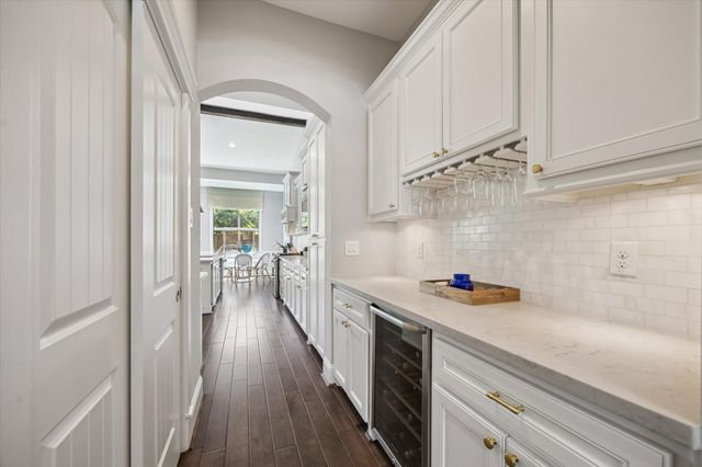 1547 Cheshire Lane, Houston, TX 77018