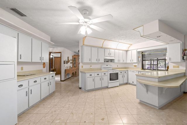 2961 SE Farley Road, Port St Lucie, FL 34952