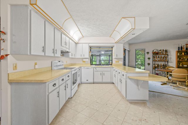 2961 SE Farley Road, Port St Lucie, FL 34952