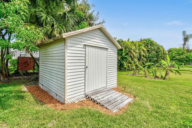 2961 SE Farley Road, Port St Lucie, FL 34952