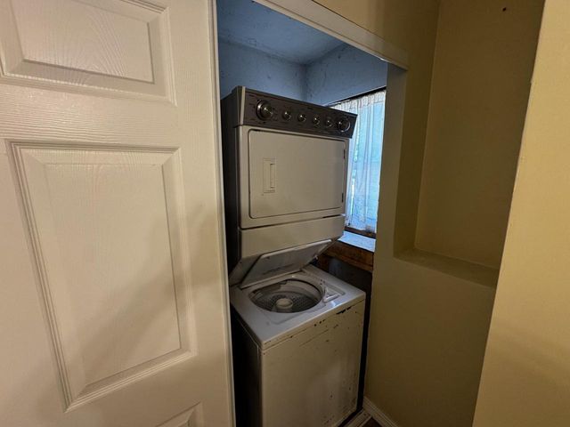 826 Lakeview AVENUE, South Milwaukee, WI 53172
