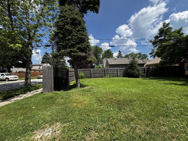 826 Lakeview AVENUE, South Milwaukee, WI 53172