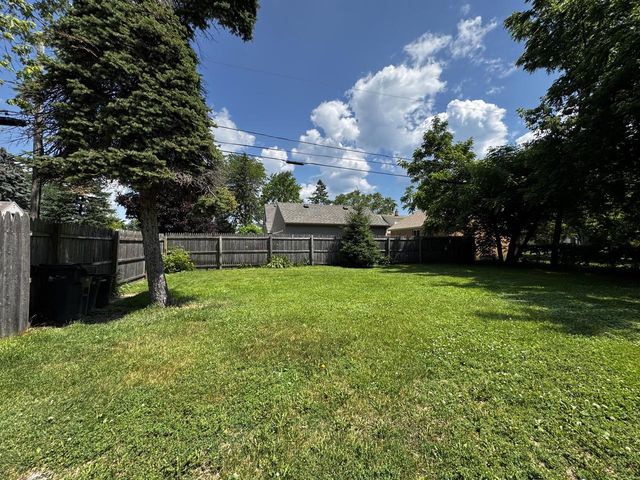 826 Lakeview AVENUE, South Milwaukee, WI 53172