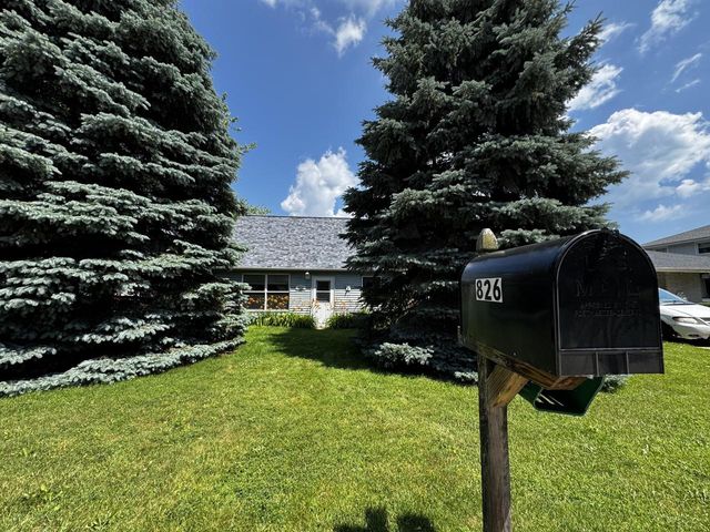 826 Lakeview AVENUE, South Milwaukee, WI 53172