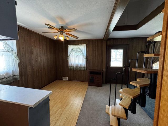 826 Lakeview AVENUE, South Milwaukee, WI 53172