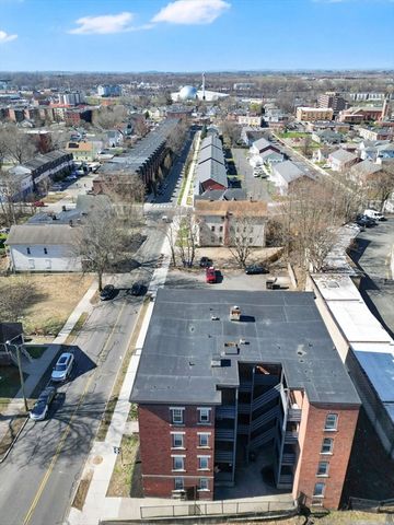 120-122 Central St, Springfield, MA 01105
