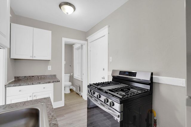 120-122 Central St, Springfield, MA 01105